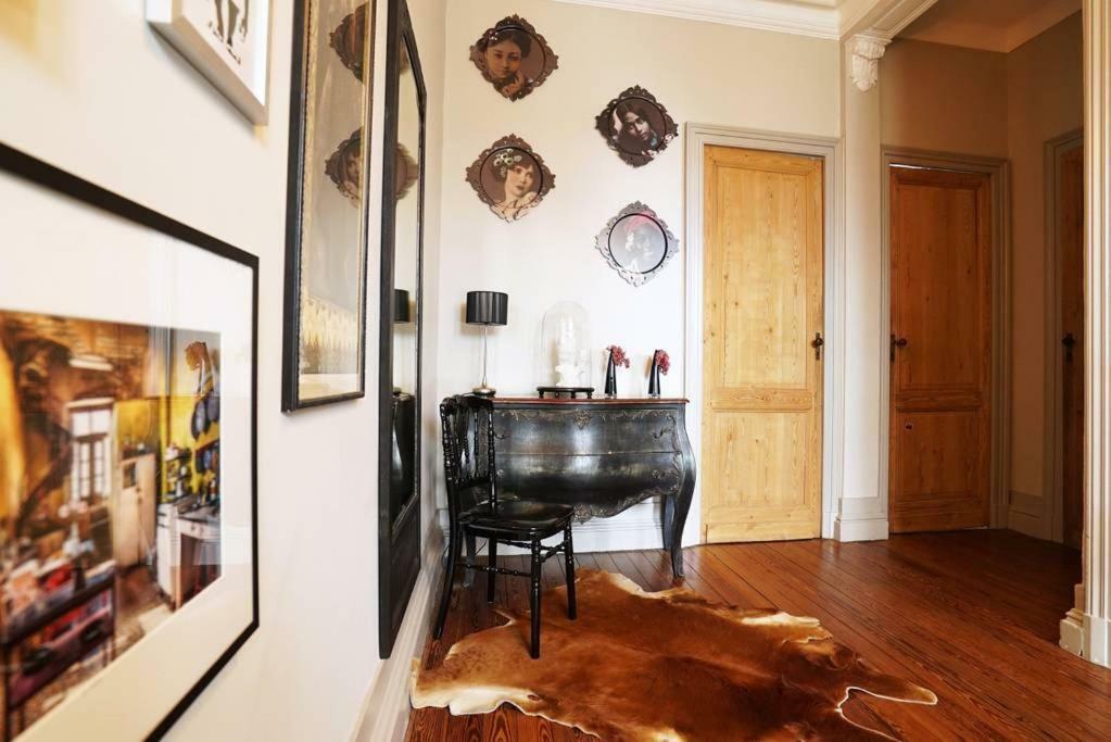 Au Petit Bonheur Bed & Breakfast Таланс Екстериор снимка